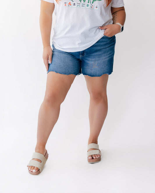 1822 Fray Hem Short