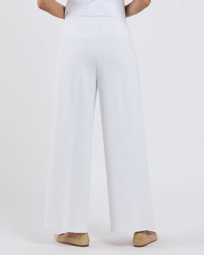 Nicolette Pant - Jude Ponte